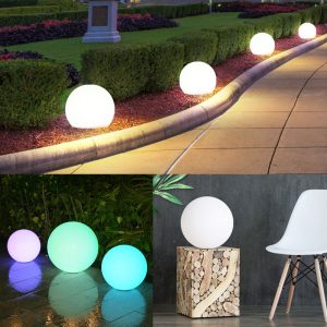 LED-kuglelampe med farveskift og fjernbetjening - 12 cm.
