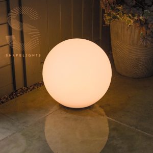 ShapeLight kuglelampe (35cm) på solceller/USB (farve kan indstilles)